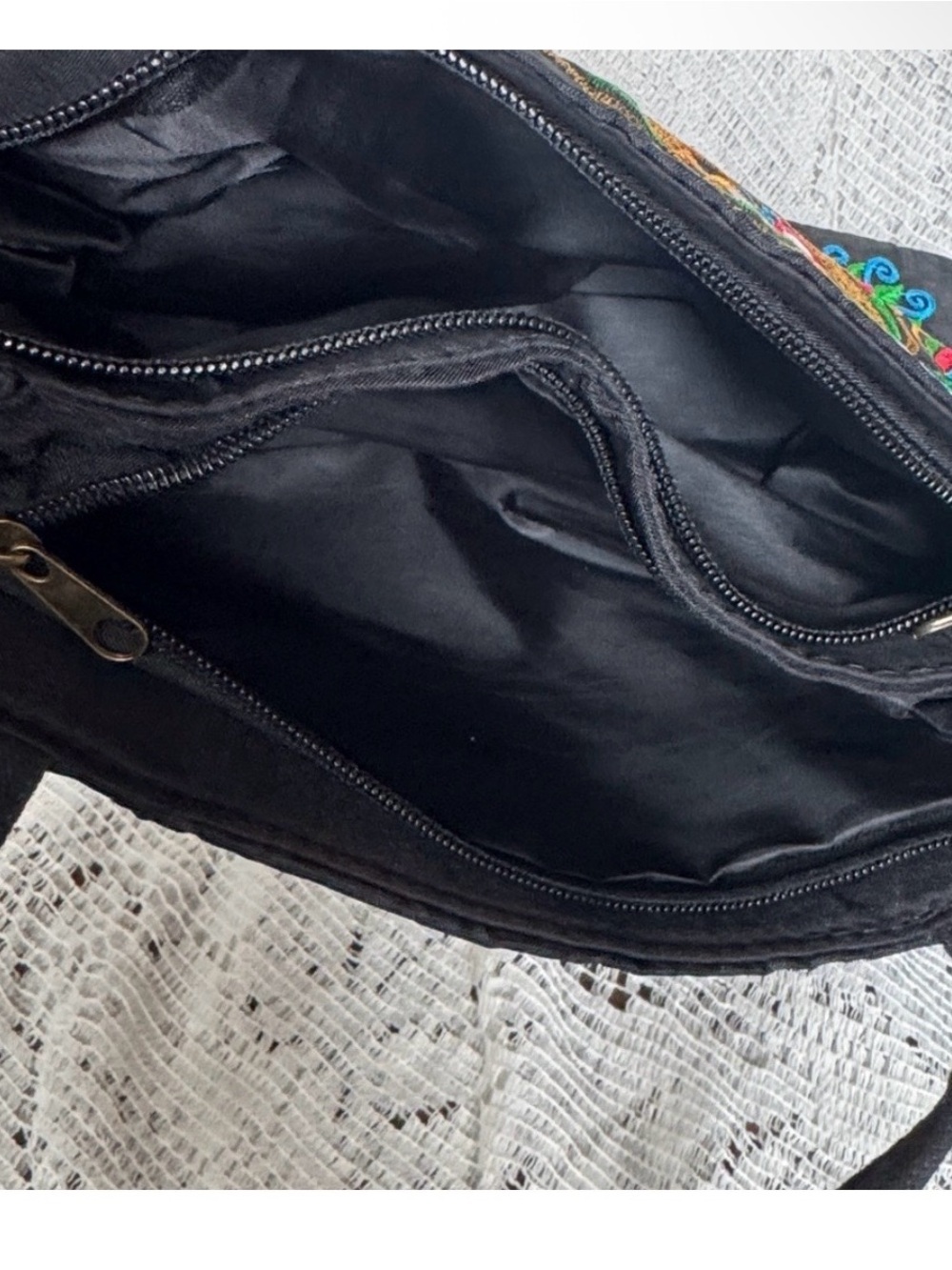 Embroidered Floral Tote Bag - Black - Picture 3 of 4